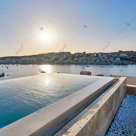 Luxury House With Pool-hosted By Sweetstay Villa