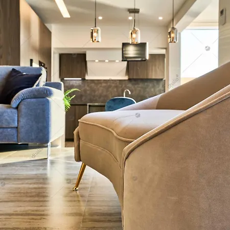 Villa Luxury House With Pool-hosted By Sweetstay *