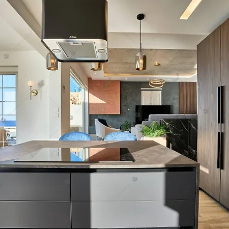 Luxury House With Pool-hosted By Sweetstay Βίλα *