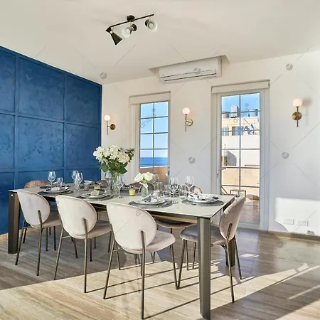 Villa Luxury House With Pool-hosted By Sweetstay *