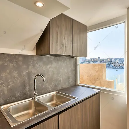 Luxury House With Pool-hosted By Sweetstay *
